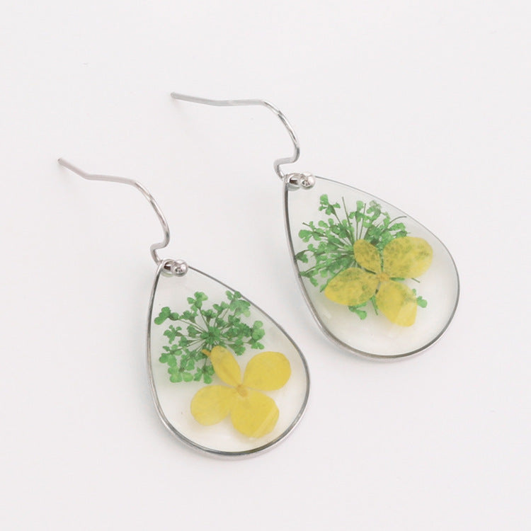 Preserved flower earrings