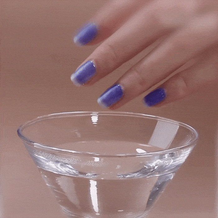 ๐
Color Change Nail Polish