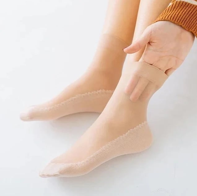 đ„ Silky Anti-Slip Cotton Socks