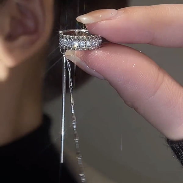 Cube molecular tassel long ear clip(1 PAIR)