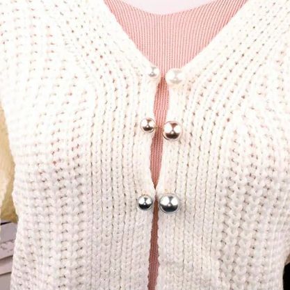 Elegant Pearl Brooch