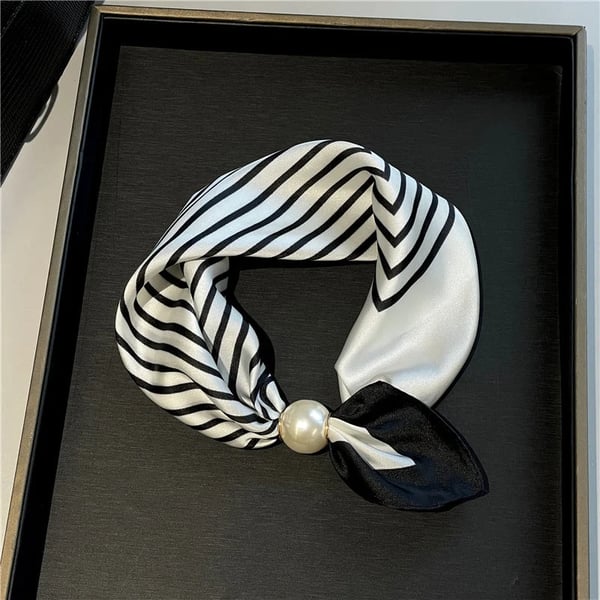 🔥HOT SALE🔥🧣 Effortless Glamour: Pop-On Pearl Necklace Scarf ✨
