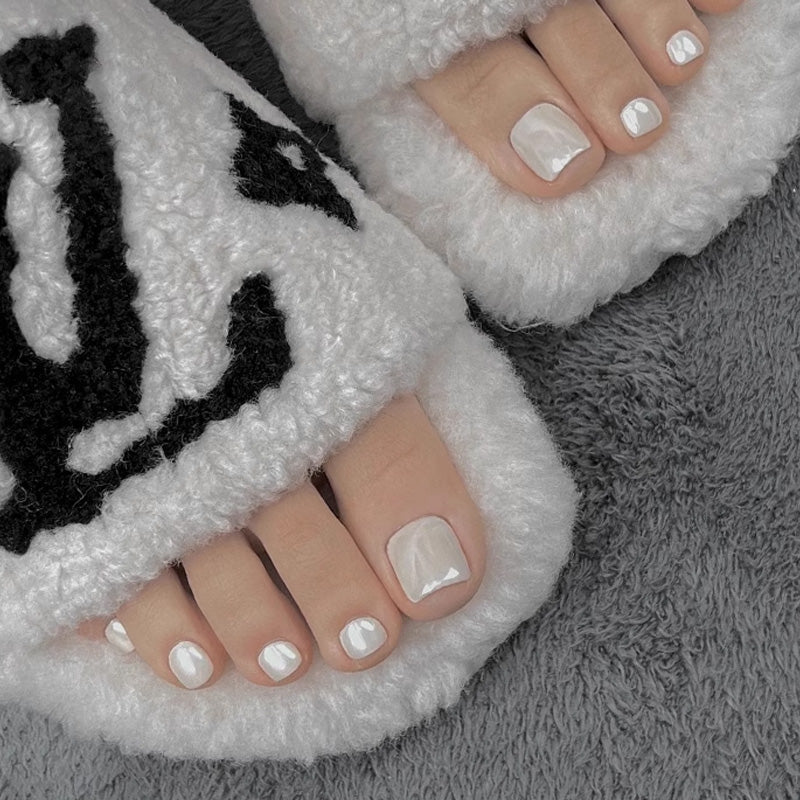 Chrome mirror effect nail powder