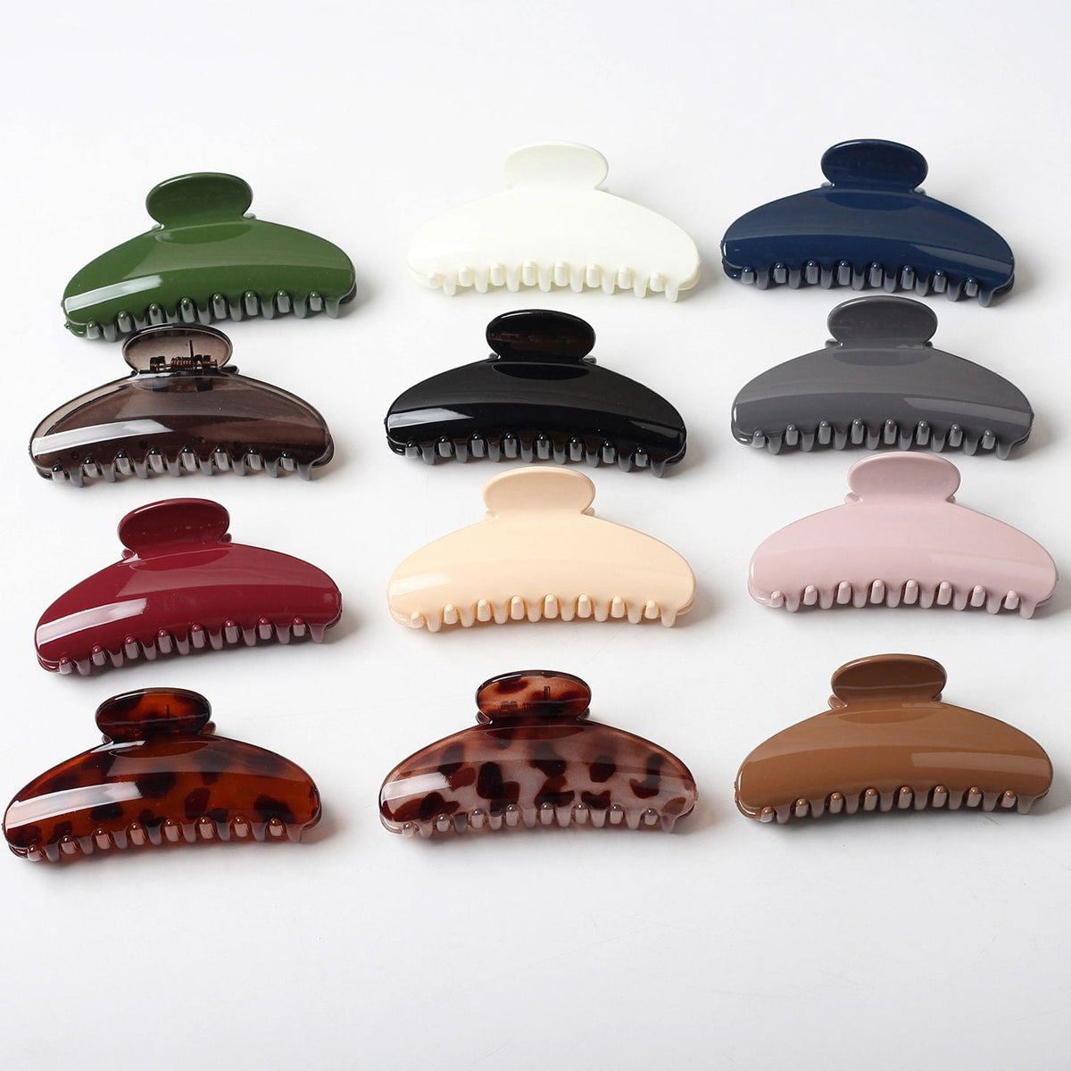 🎀Sophisticated glossy semi-circular hair clip