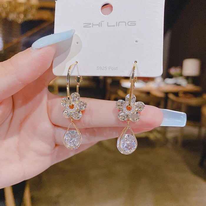 Fashion Flower Crystal Earrings