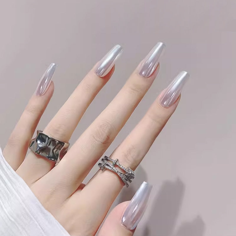 Chrome mirror effect nail powder