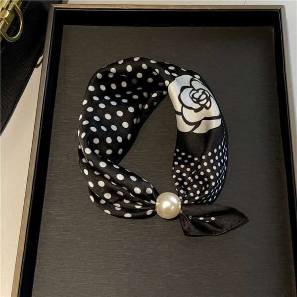 🔥HOT SALE🔥🧣 Effortless Glamour: Pop-On Pearl Necklace Scarf ✨